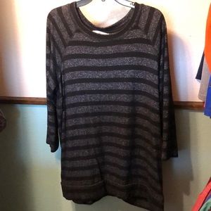 Black striped super soft top